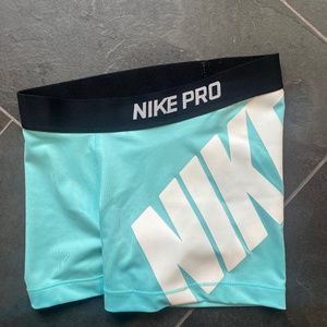 Nike Women's Pro 3” Shorts Small Aqua